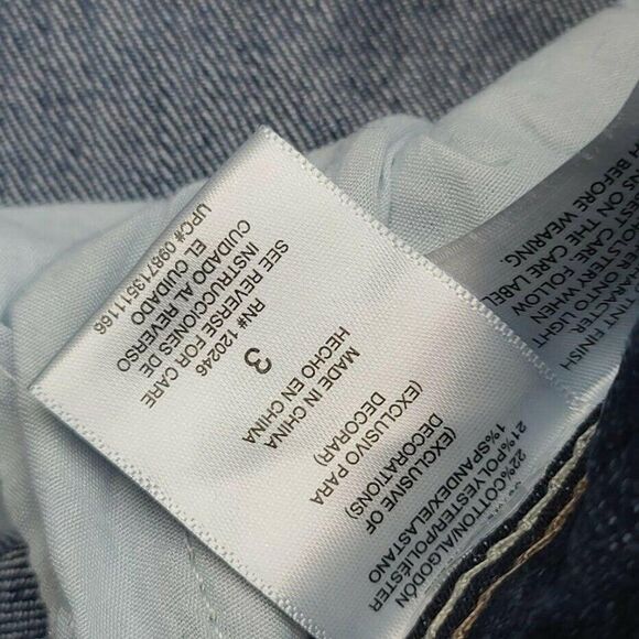 WallFlower Cuffed Denim Shorts Women's Medium Wash - Picture 4 of 8